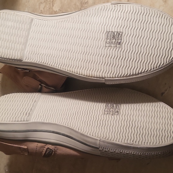 Ladies zipper gym shoe - Picture 1 of 3